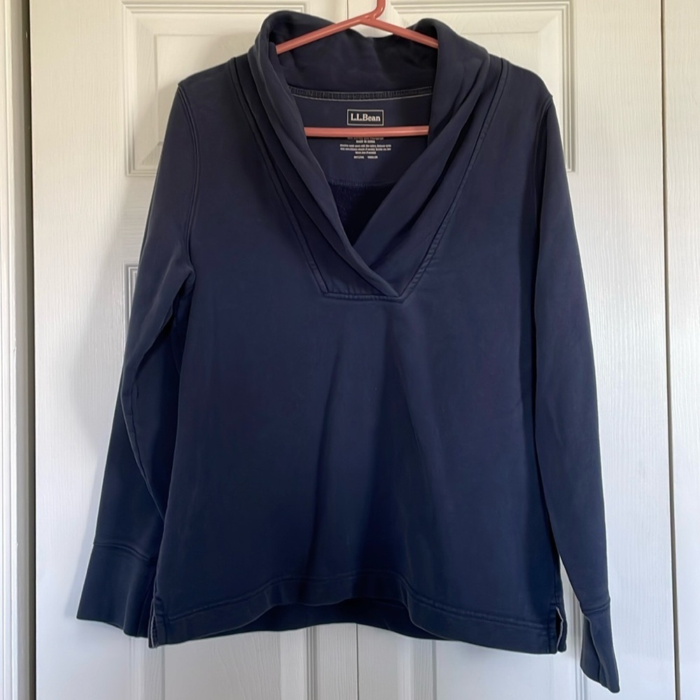 Women’s L.L. Bean M navy blue v neck high collar sweatshirt cuffed arms Tunic